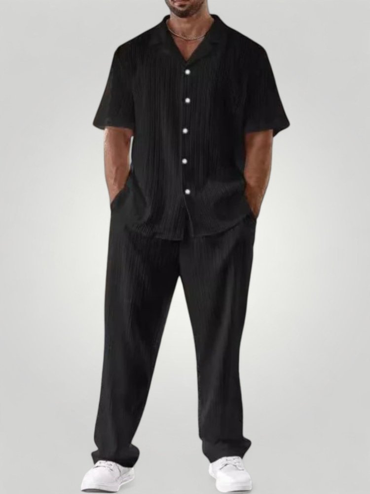 Klassisches Herrenset für stilvolle Sommermomente